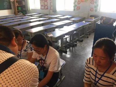 新起點(diǎn) 新希望——鞏義市第二小學(xué)2018秋季一年級(jí)新生報(bào)名工作掠影